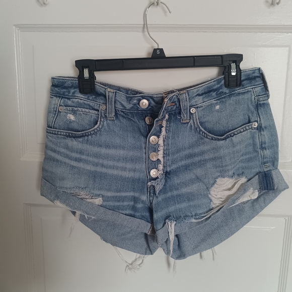 We the Free Denim Shorts Size 28 - Picture 4 of 7